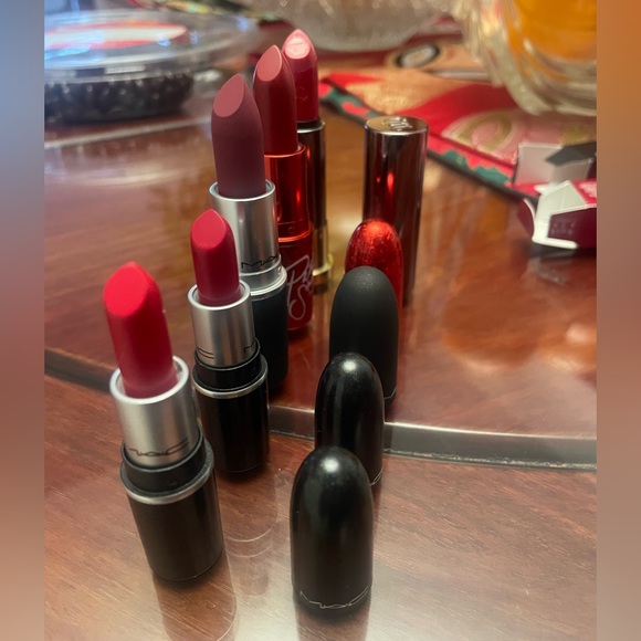 Mac and Urban Decay red lipstick bundle - Picture 5 of 5